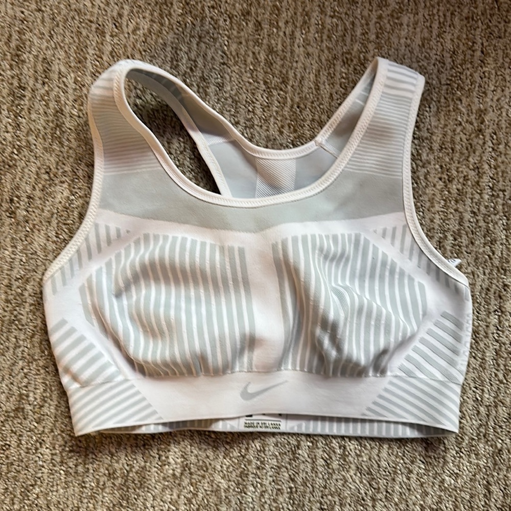 Nike women’s sports bra